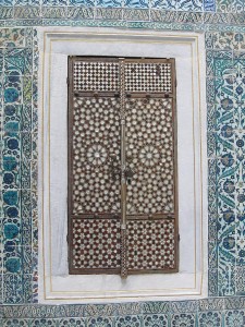 sara colledge - Interior design - inspiration - north african window
